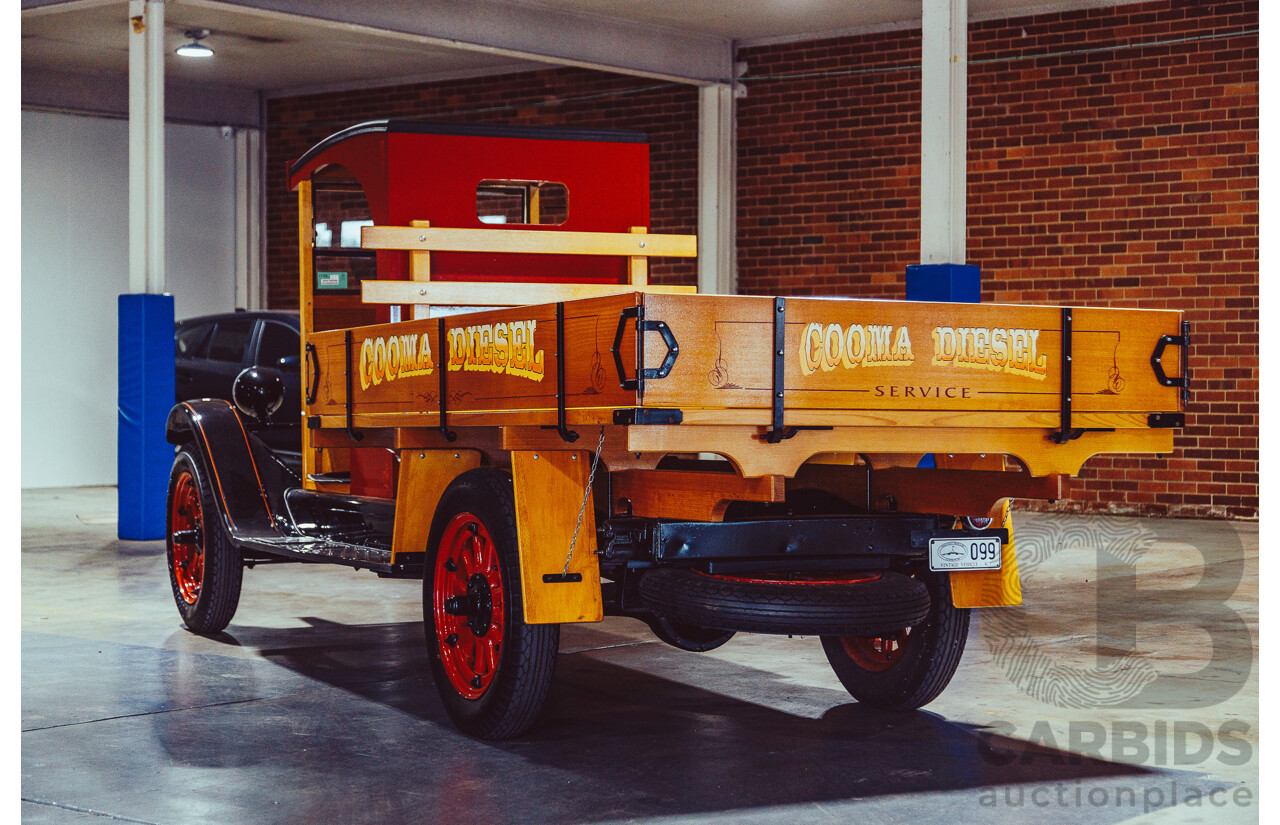 01/1926 Chevrolet Superior Series Truck Black / Red 2.8L