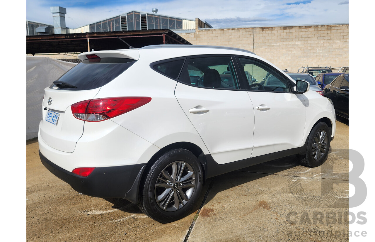 2/2015 Hyundai Ix35 SE (fwd) LM SERIES II 4d Wagon White 2.0L