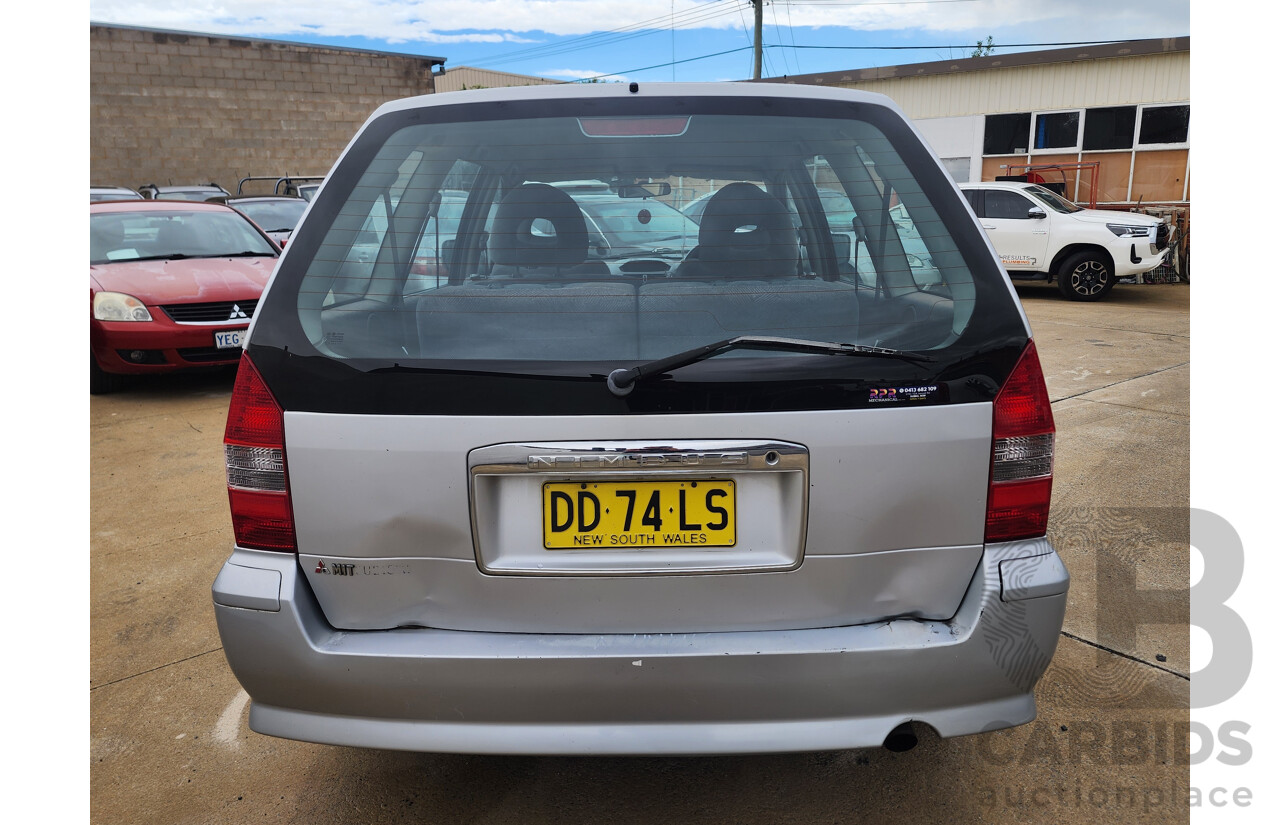9/2000 Mitsubishi Nimbus  UG 4d Wagon Silver 2.4L