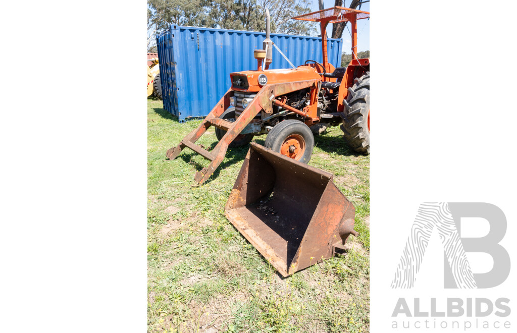 1966, Massey Ferguson 165 4 Cylinder Diesel, 4x2, Open Cab Tractor