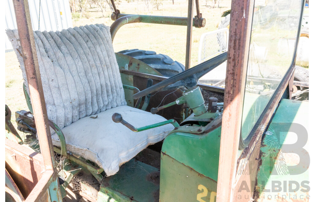 1965, John Deere 2010,  4 Cylinder 2.7L Diesel, 4x2, Open Air Canopy Tractor