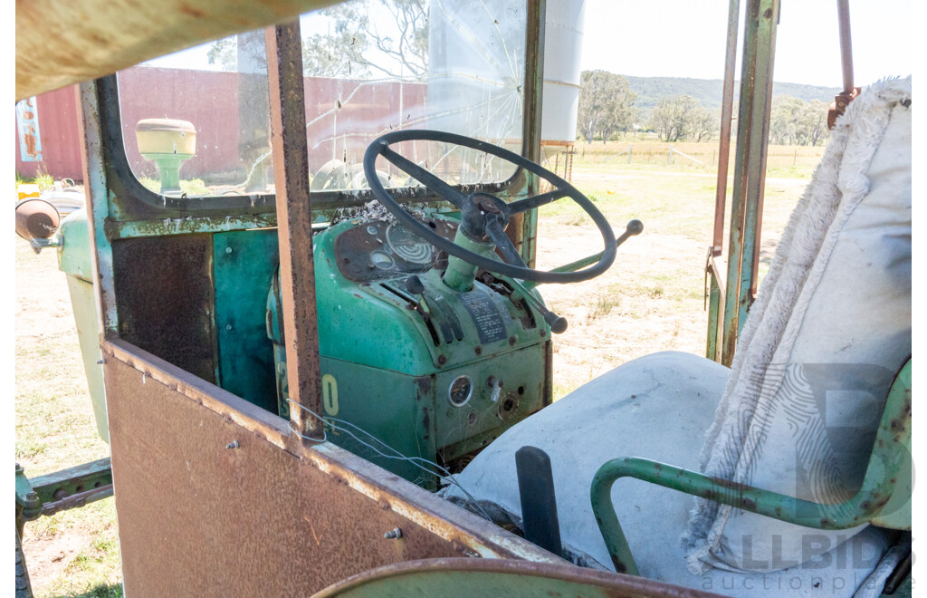 1965, John Deere 2010,  4 Cylinder 2.7L Diesel, 4x2, Open Air Canopy Tractor