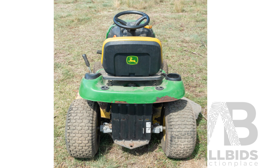 John Deere, L110, Mid Mount Ride on Lawn Mower
