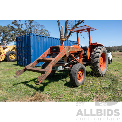 1966, Massey Ferguson 165 4 Cylinder Diesel, 4x2, Open Cab Tractor