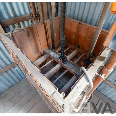 Australian Made Electric Sunbeam Wool Press