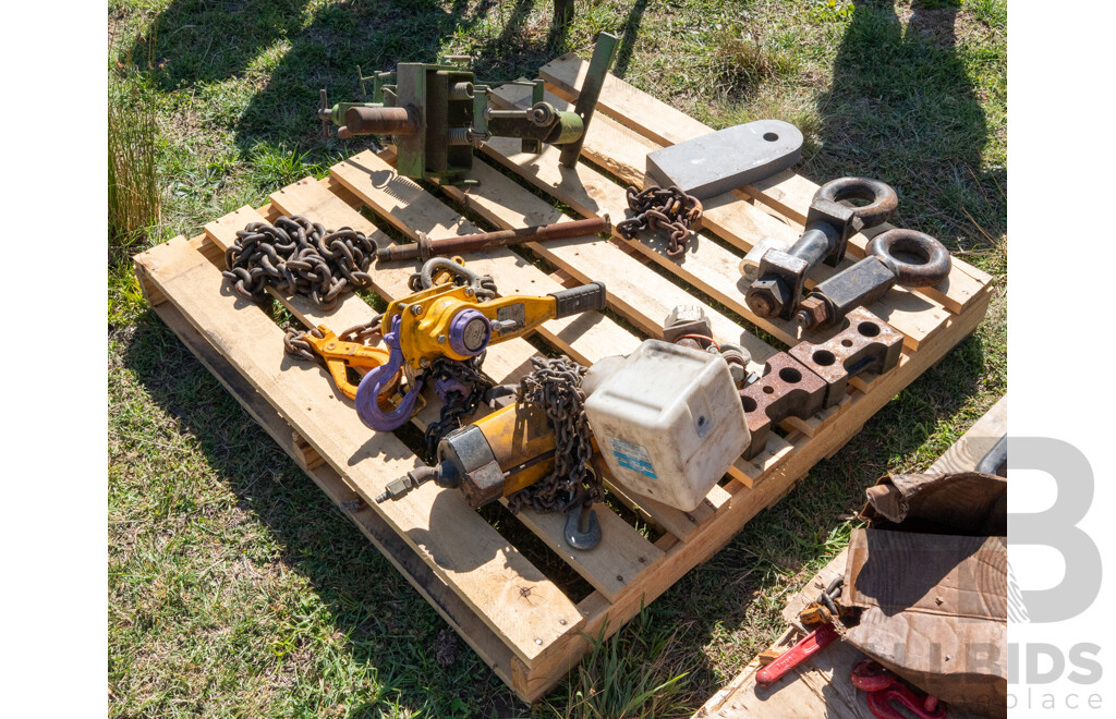 Pallet Containing Chain Assembly ETC