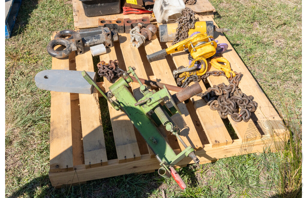 Pallet Containing Chain Assembly ETC