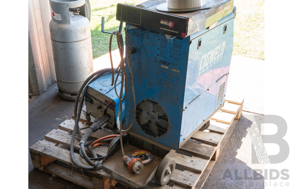 Pallet Containing Transmig Welders, Welding Alloy, 4m Grip Torch & Hose ETC
