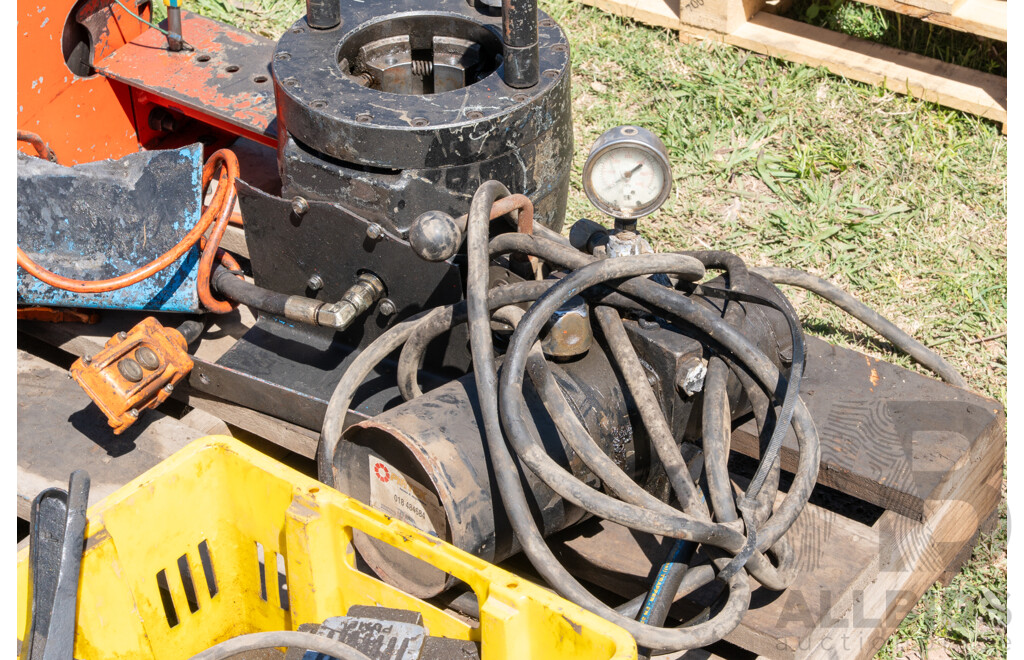 Pallet Containing Hydraulic Hose Crimper, Fittings & Cutters ETC