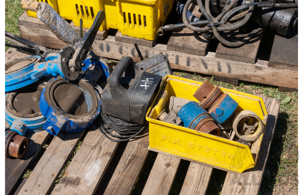 Pallet Containing Hydraulic Jack & Gate Valves ETC