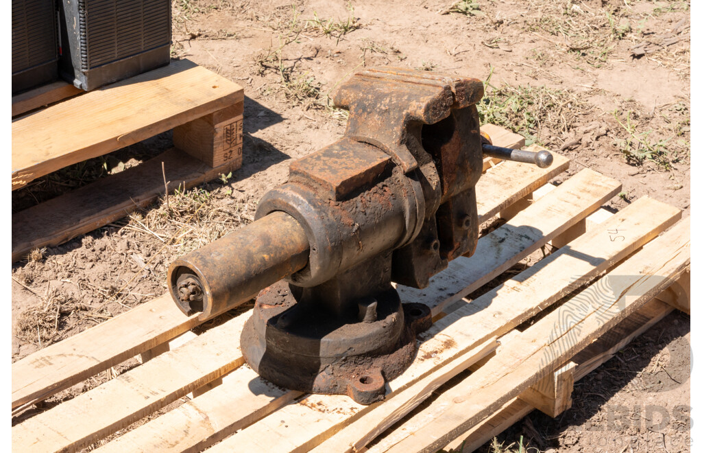 Pallet Containing Bench Vice ETC