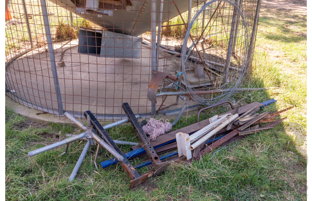 Job Lot Containing Various Fencing Equipment,  Post Pullers, Wire Spinner, Post Driver, Star Pickets & Wire ETC