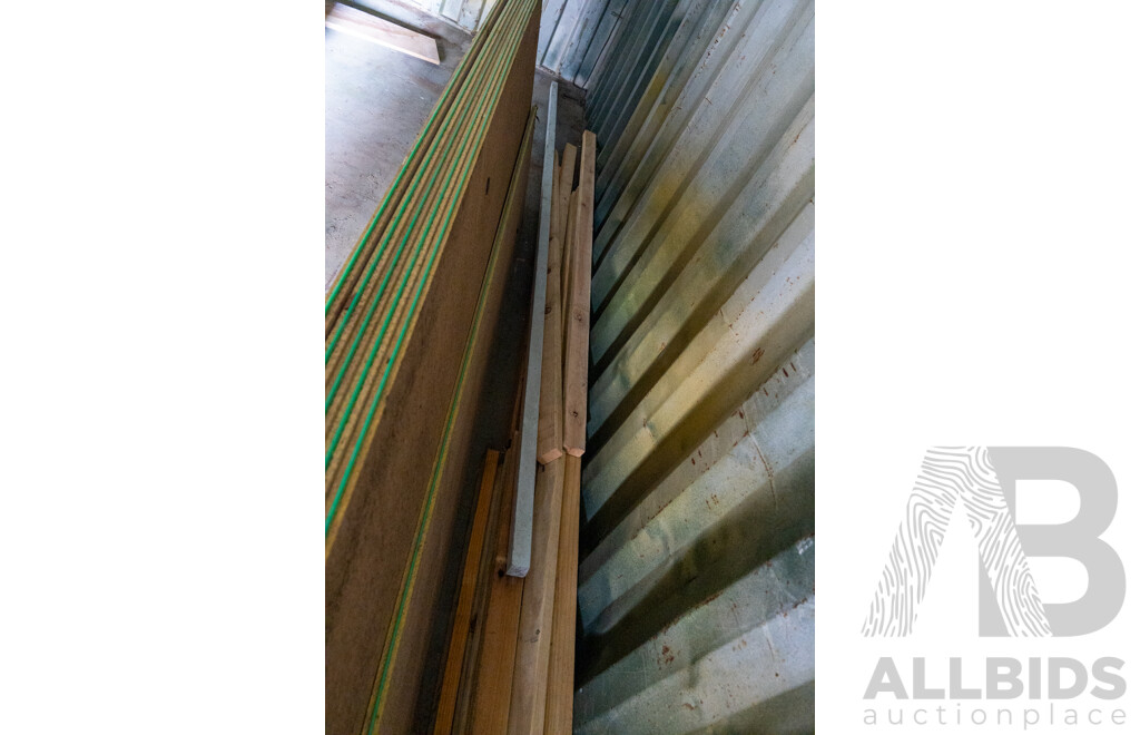 Job Lot Various Sizes Marine Ply & Assorted Timer Slats