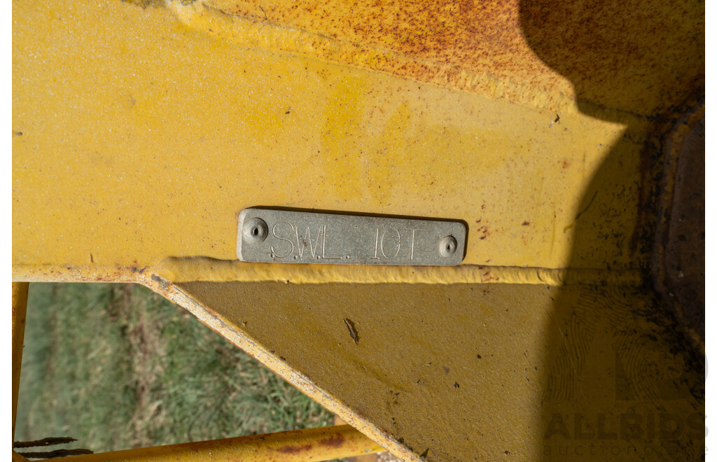 Job Lot Quantity of 2,  Heavy Duty Steel Workshop Stands