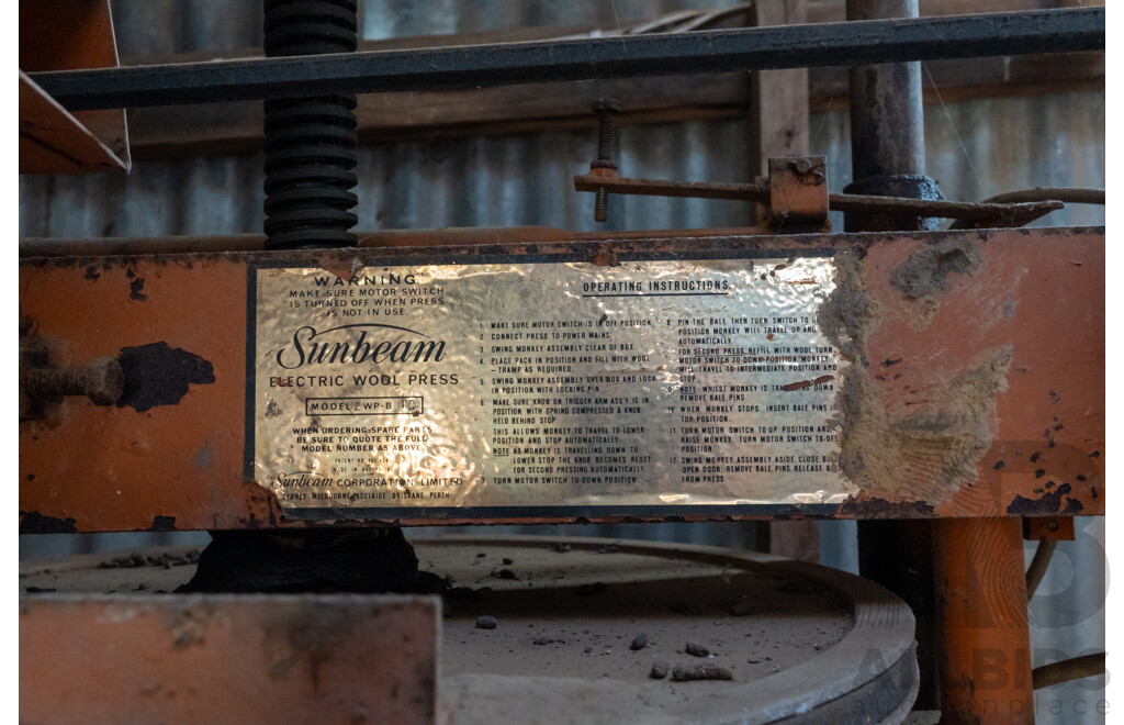 Australian Made Electric Sunbeam Wool Press