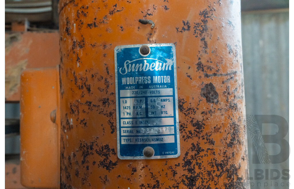 Australian Made Electric Sunbeam Wool Press