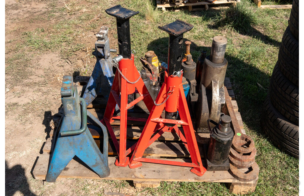 Pallet Containing Various Heavy Duty Jack Stands, Heavy Duty Jacks & Heavy Duty Spanners ETC