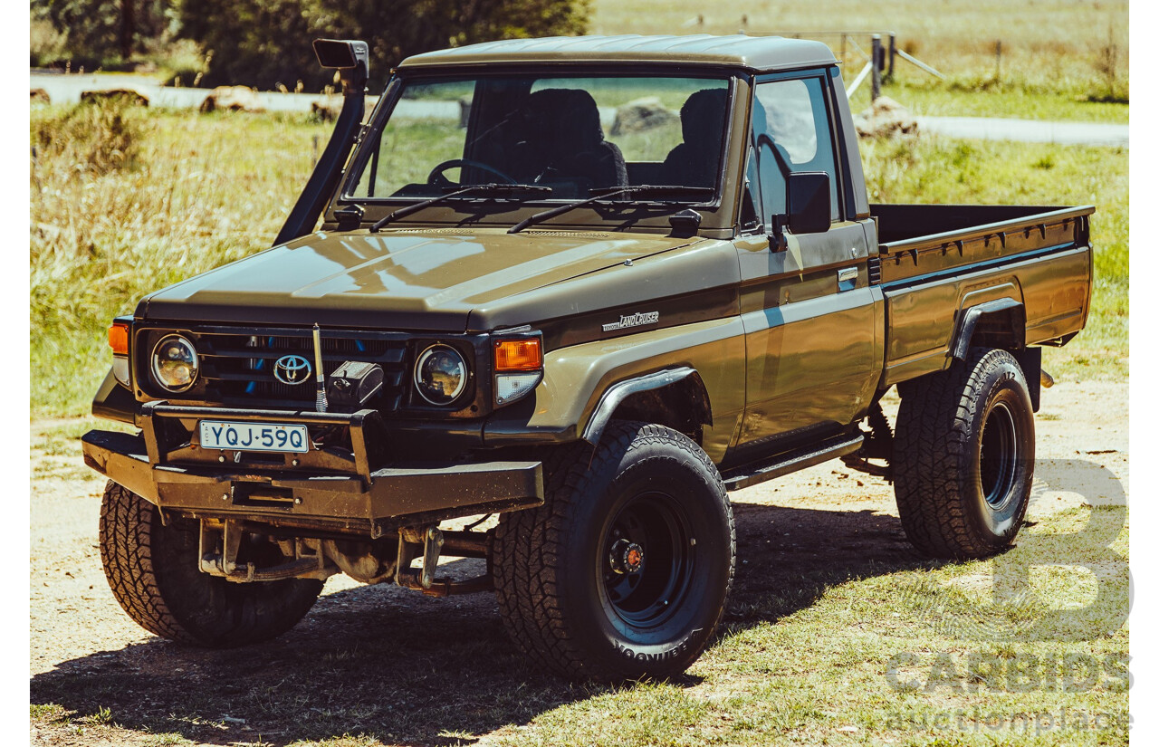 9/1985 Toyota Landcruiser (4x4) HJ75RP 2d C/Chas Green Diesel 4.0L