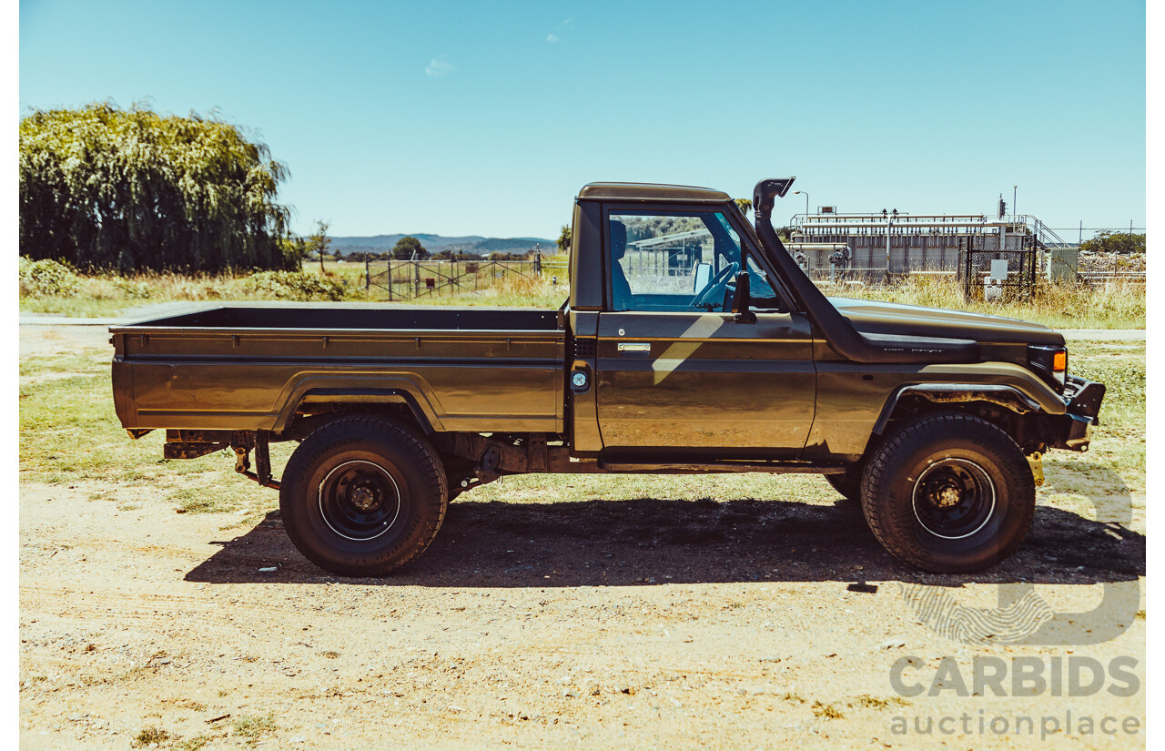 9/1985 Toyota Landcruiser (4x4) HJ75RP 2d C/Chas Green Diesel 4.0L