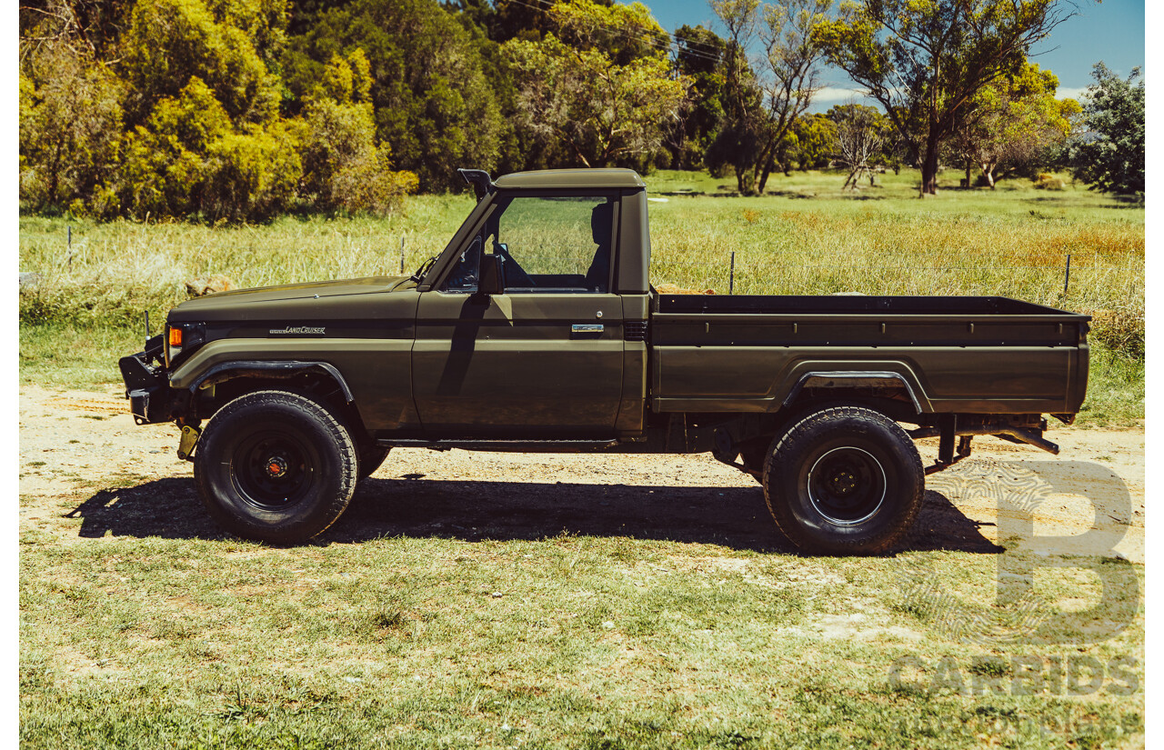 9/1985 Toyota Landcruiser (4x4) HJ75RP 2d C/Chas Green Diesel 4.0L