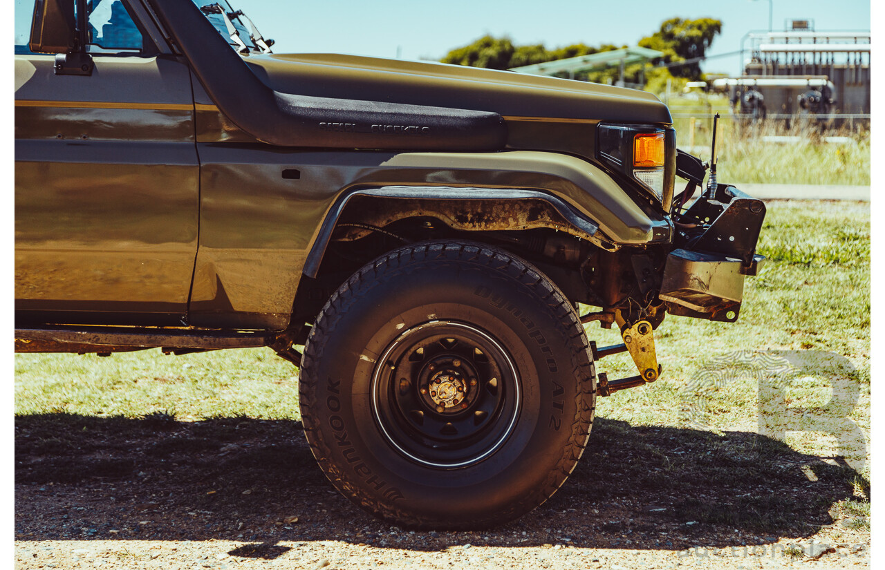 9/1985 Toyota Landcruiser (4x4) HJ75RP 2d C/Chas Green Diesel 4.0L