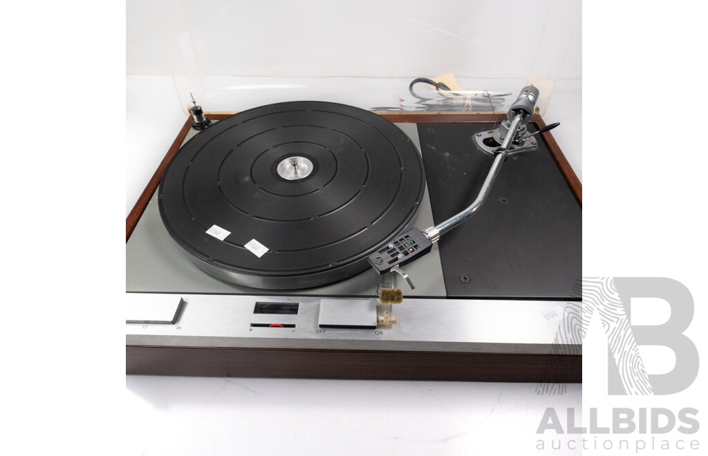 Retro Thorens TD 125 Turntable with 12 Inch SME Tonearm