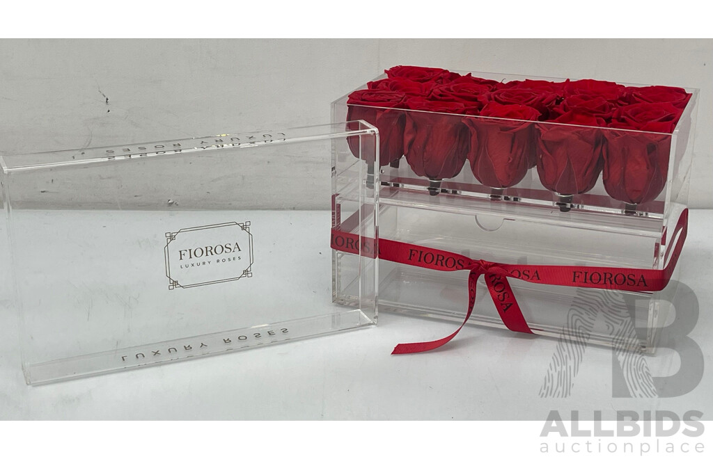Fiorosa Luxury Preserved Roses in Perspex Jewellery Case