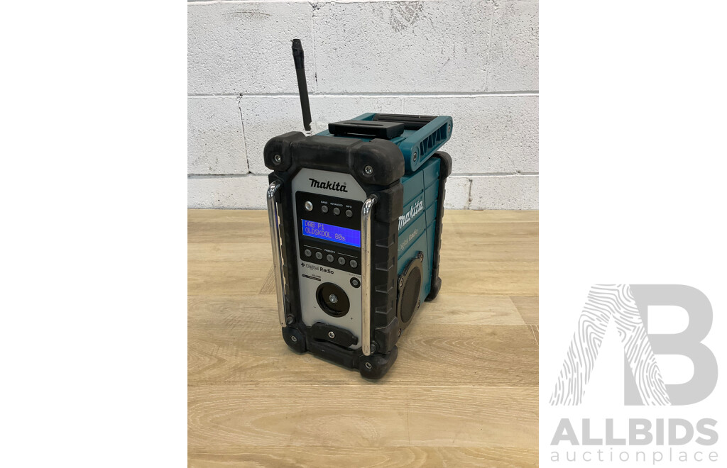 Makita 18V Power Digital Radio (DMR105) and 5.0Ah Battery - Lot of 2