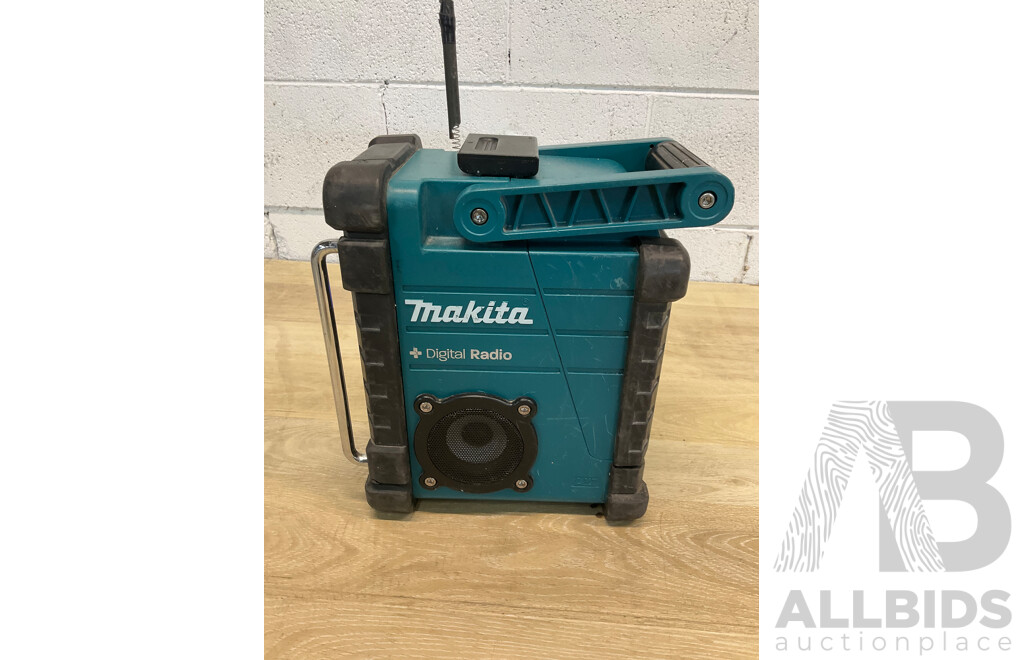 Makita 18V Power Digital Radio (DMR105) and 5.0Ah Battery - Lot of 2