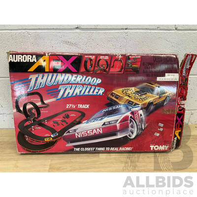 TOMY AURORA AFX Thunderloop Thriller Slot Car Racing Track