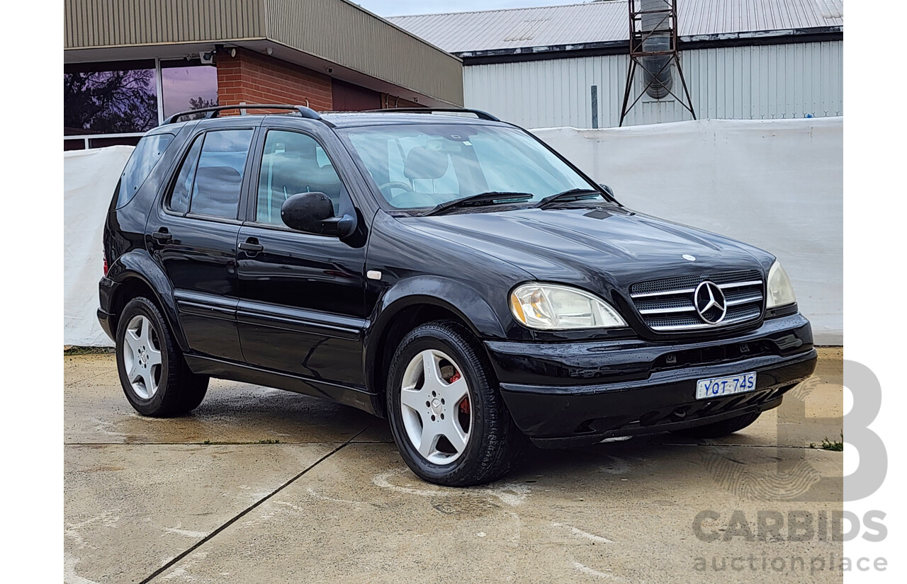 6/2001 Mercedes-Benz ML 55 AMG (4x4) W163 4d Wagon Black 5.4L