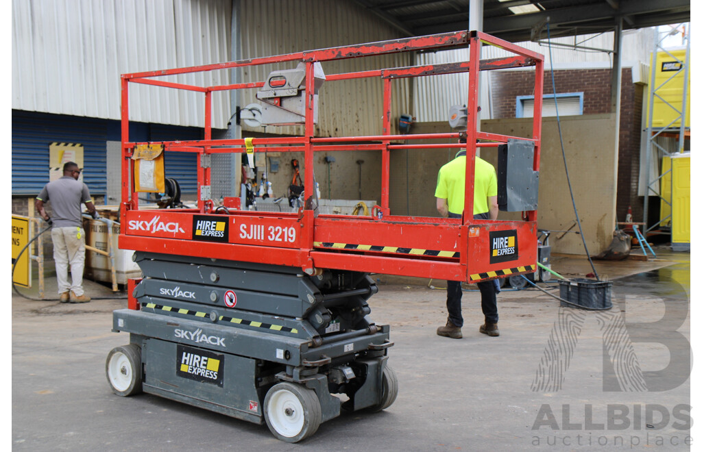 2016 Skyjack SJ111-3219 5.8m Scissor Lift