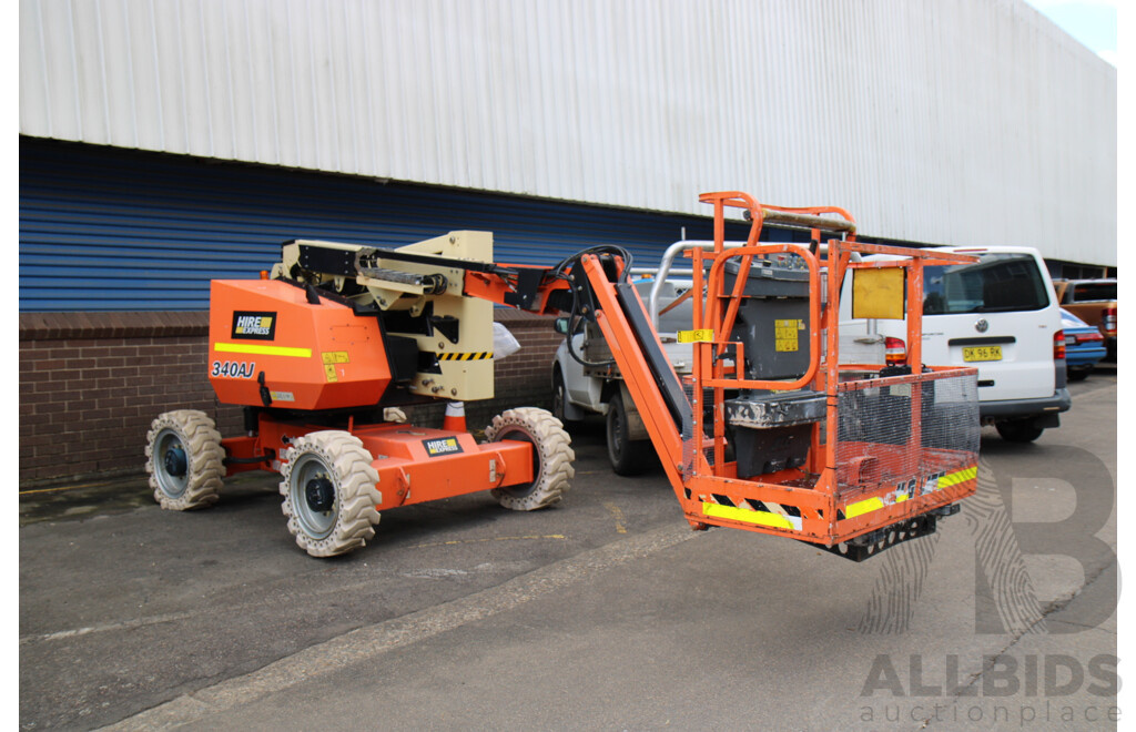 2017 JLG 340AJ 10.4M Diesel Boomlift