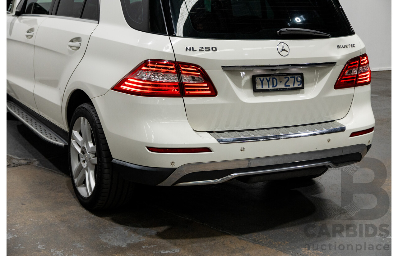 5/2012 Mercedes-Benz ML250 CDI Bluetec (4x4) 166 4d Wagon Calcite White Turbo Diesel 2.1L