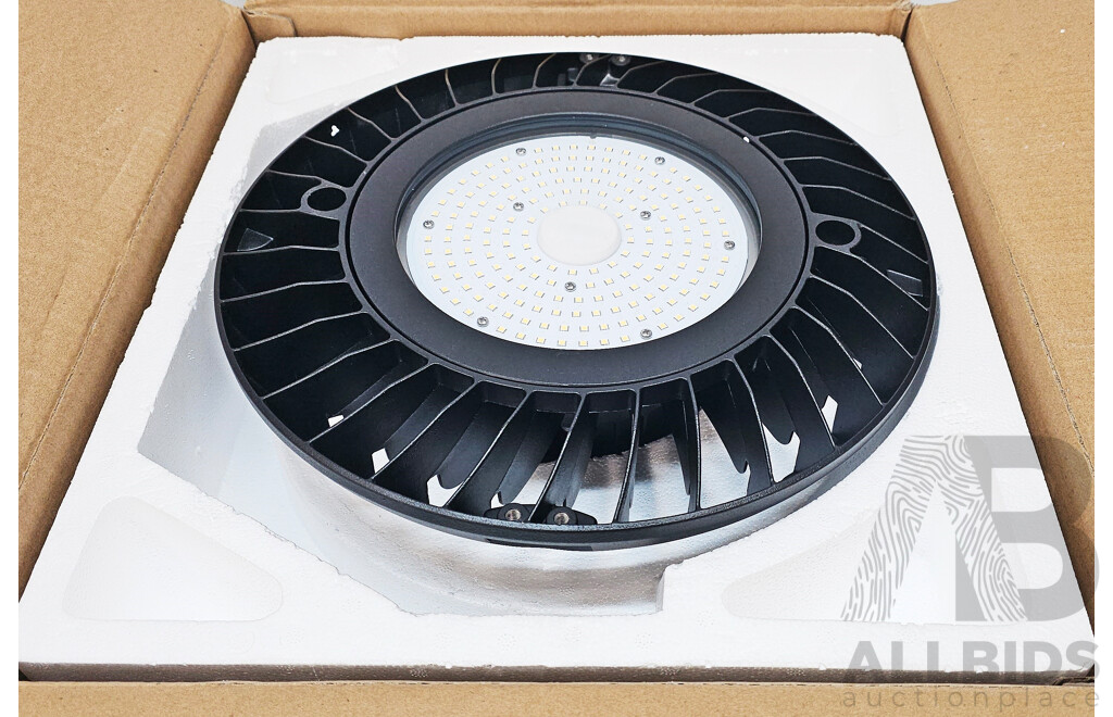 SAL LED UFO Light