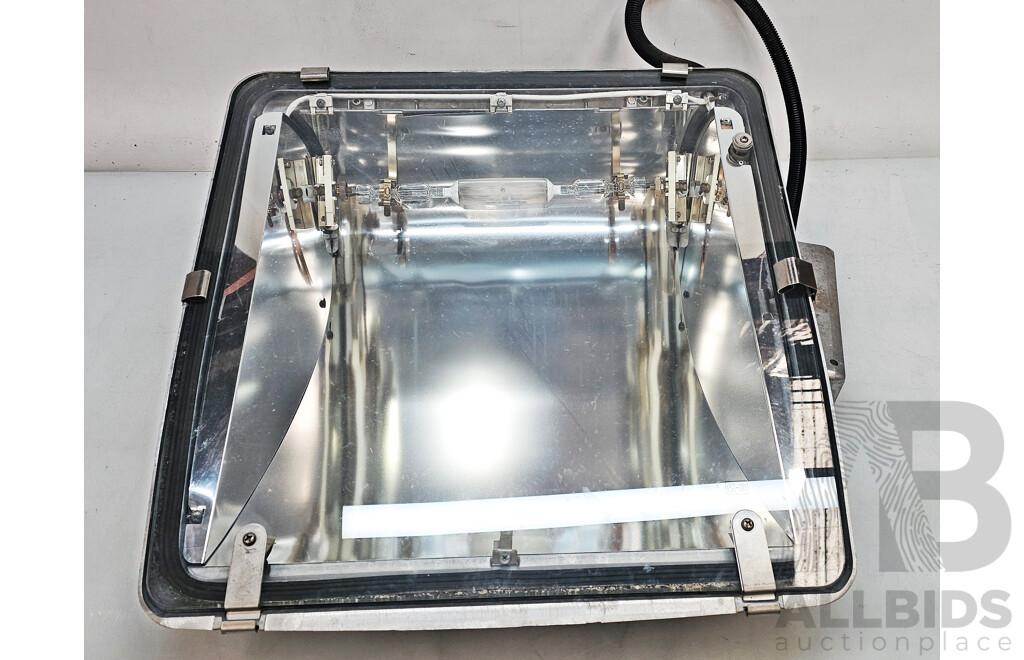 Philips (MVP507 MHN-LA2000W) OptiVision Luminaire