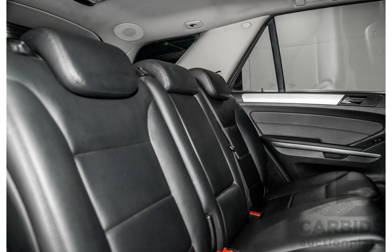 11/2009 Mercedes-Benz ML 300 CDI AMG Sports (4x4) W164 09 UPGRADE 4d Wagon Obsidian Black Metalic Turbo Diesel V6 3.0L