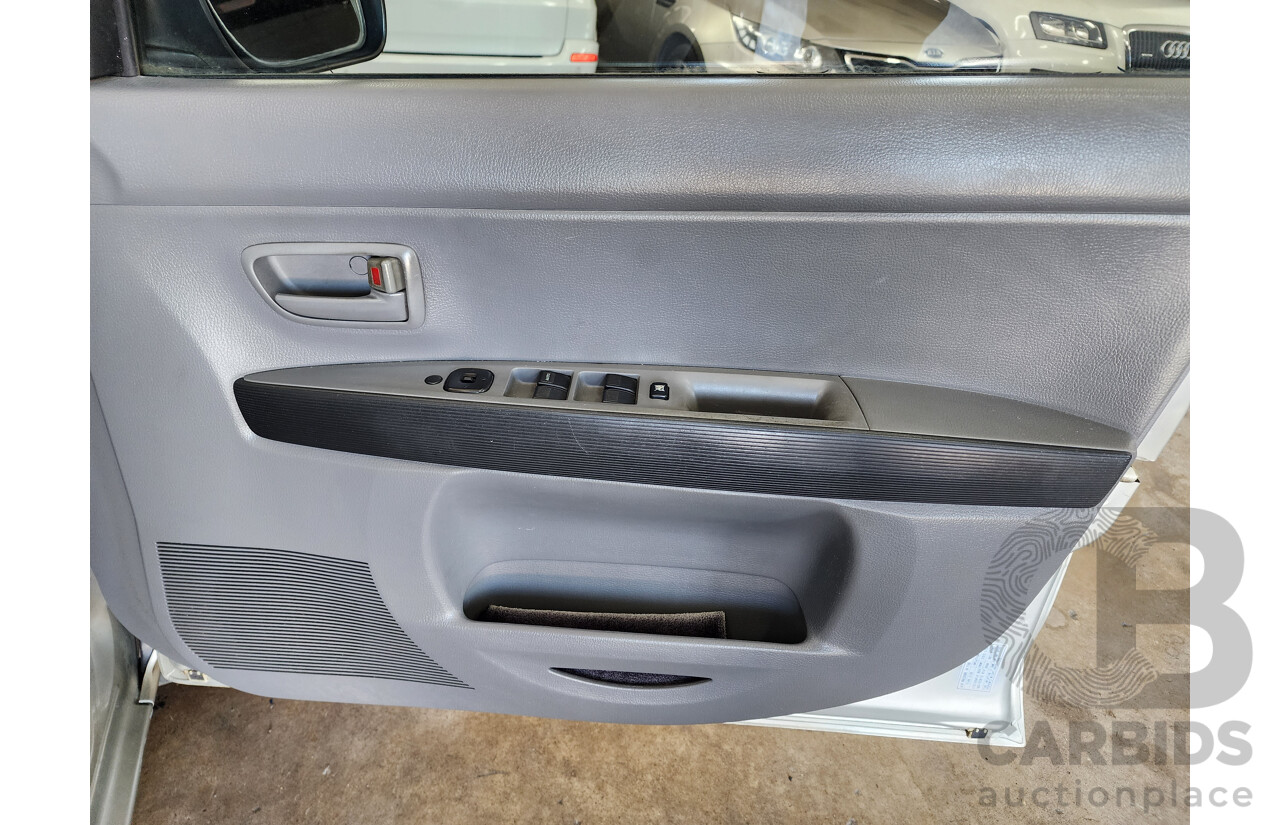 8/2005 Mazda Mazda2 NEO DY MY05 UPGRADE 5d Hatchback Silver 1.5L