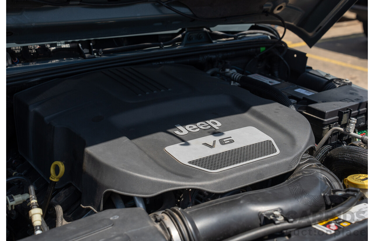 4/2014 Jeep Wrangler Unlimited Sport (4x4) JK MY13 4d Hardtop Anvil Grey V6 3.6L