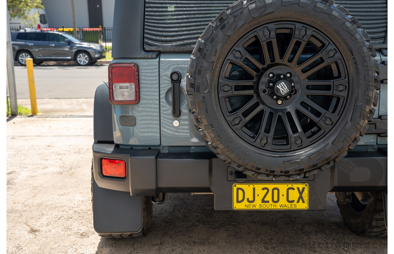 4/2014 Jeep Wrangler Unlimited Sport (4x4) JK MY13 4d Hardtop Anvil Grey V6 3.6L