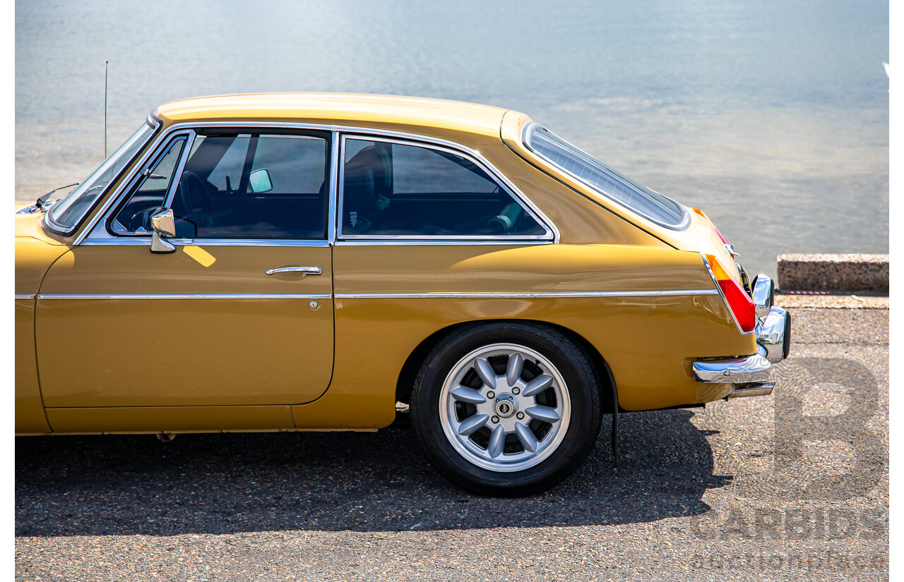 01/1974 M.G MGB GT 2d Coupe Harvest Gold 1.8L