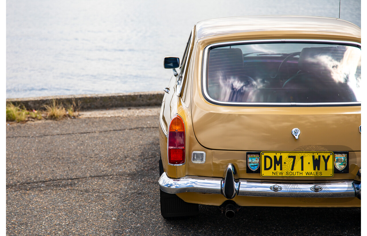 01/1974 M.G MGB GT 2d Coupe Harvest Gold 1.8L