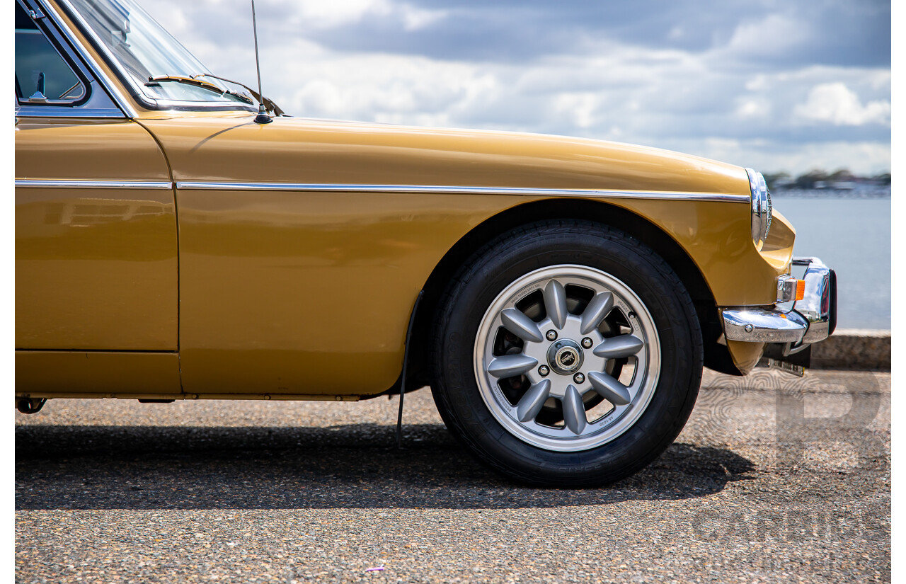 01/1974 M.G MGB GT 2d Coupe Harvest Gold 1.8L