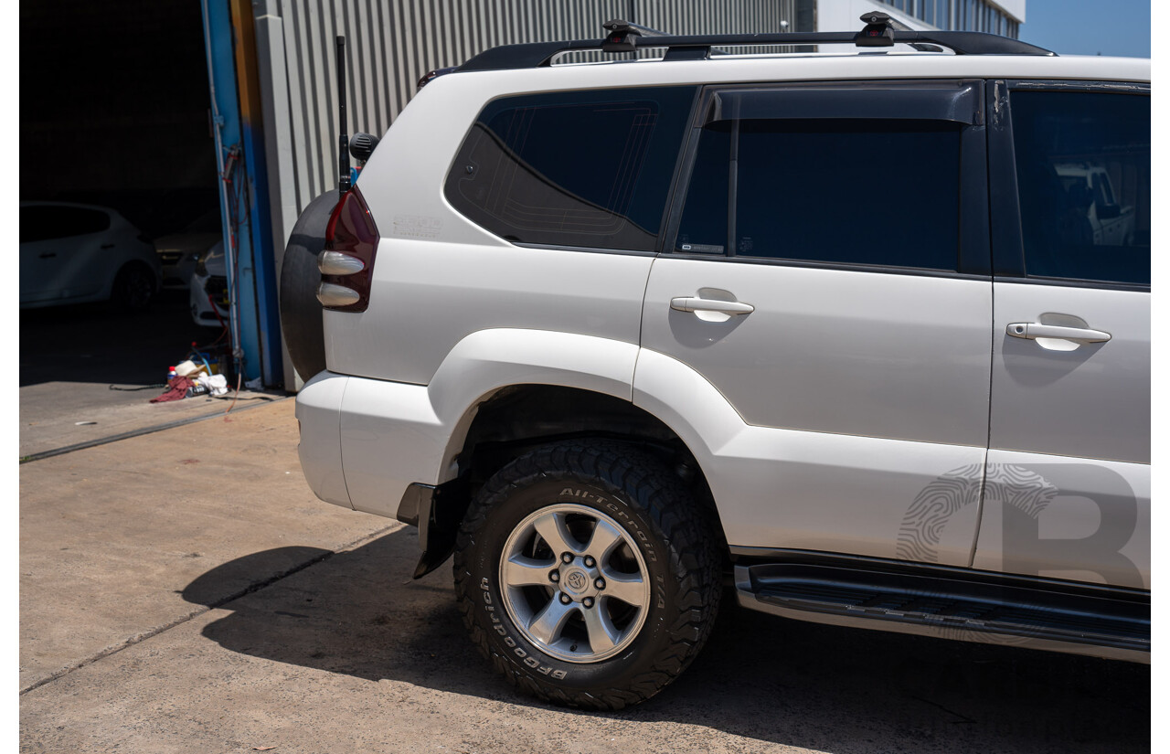 2/2007 Toyota Landcruiser Prado GXL (4x4) KDJ120R 07 Upgrade 4d Wagon Crystal Pearl Turbo Diesel 3.0L - 7 Seater