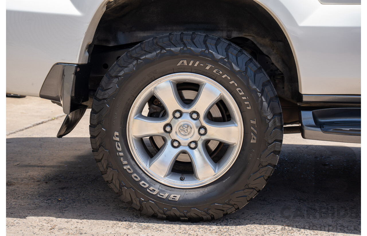 2/2007 Toyota Landcruiser Prado GXL (4x4) KDJ120R 07 Upgrade 4d Wagon Crystal Pearl Turbo Diesel 3.0L - 7 Seater