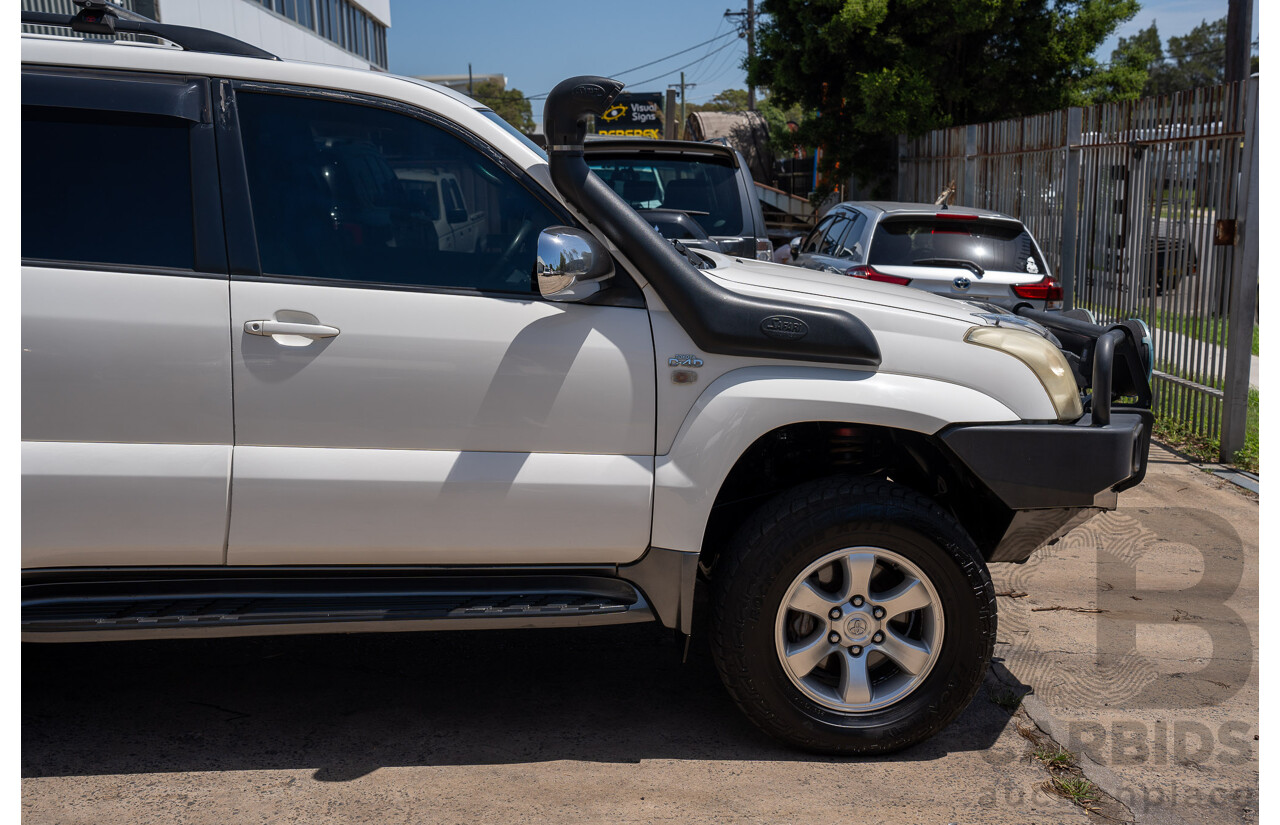 2/2007 Toyota Landcruiser Prado GXL (4x4) KDJ120R 07 Upgrade 4d Wagon Crystal Pearl Turbo Diesel 3.0L - 7 Seater