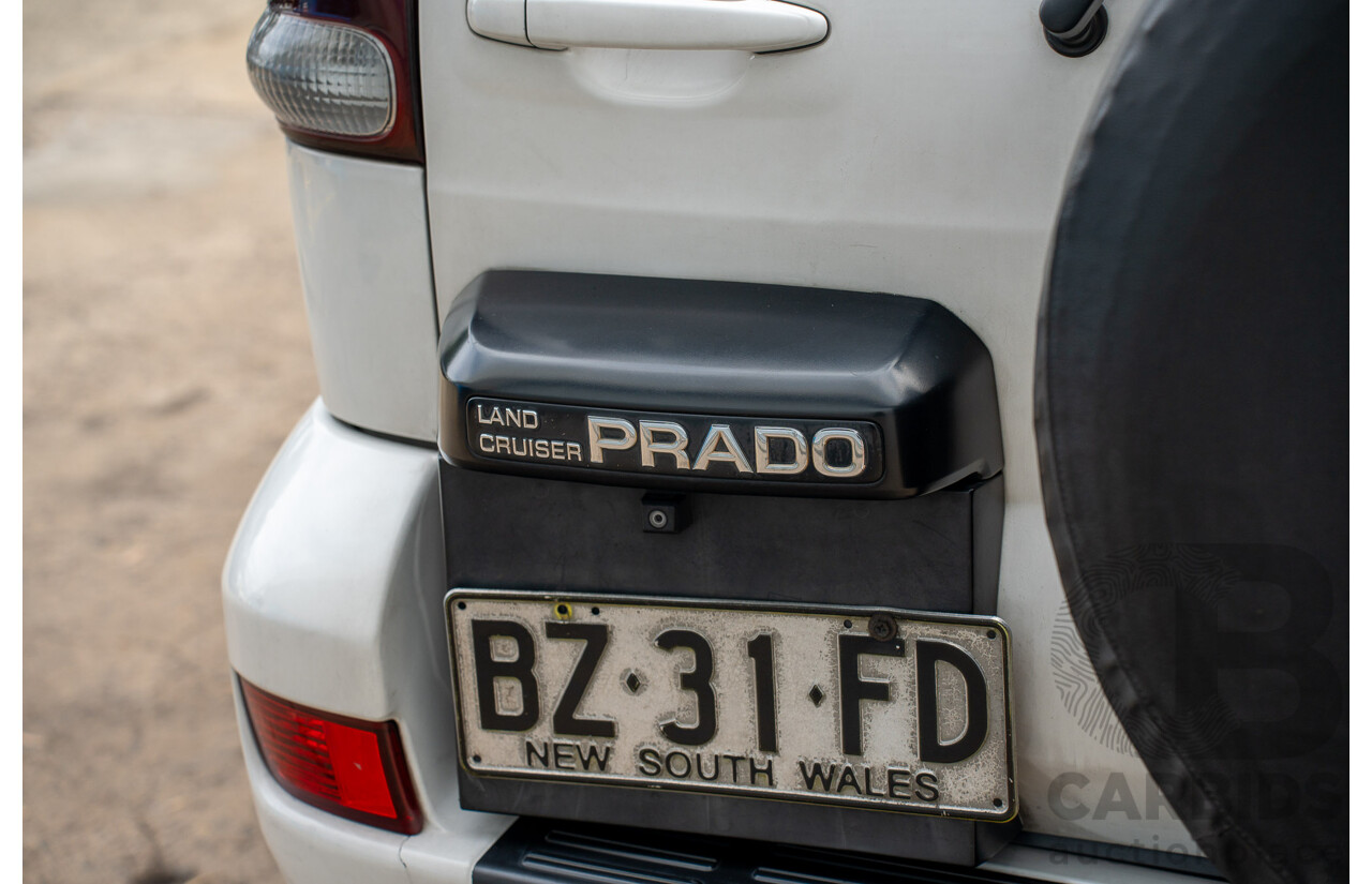 2/2007 Toyota Landcruiser Prado GXL (4x4) KDJ120R 07 Upgrade 4d Wagon Crystal Pearl Turbo Diesel 3.0L - 7 Seater