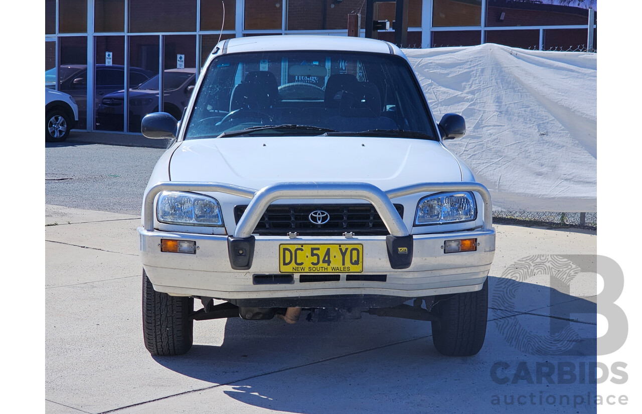 4/1998 Toyota Rav4 (4x4)  4d Wagon White 2.0L