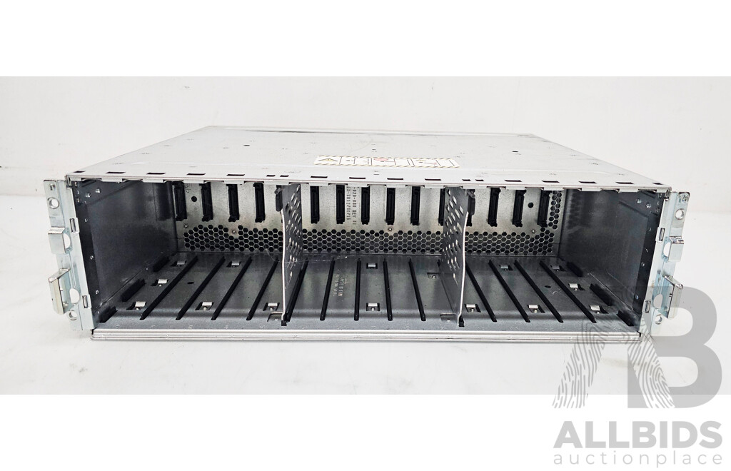 EMC (KTN-STL3) 15-Bay Hard Drive Array