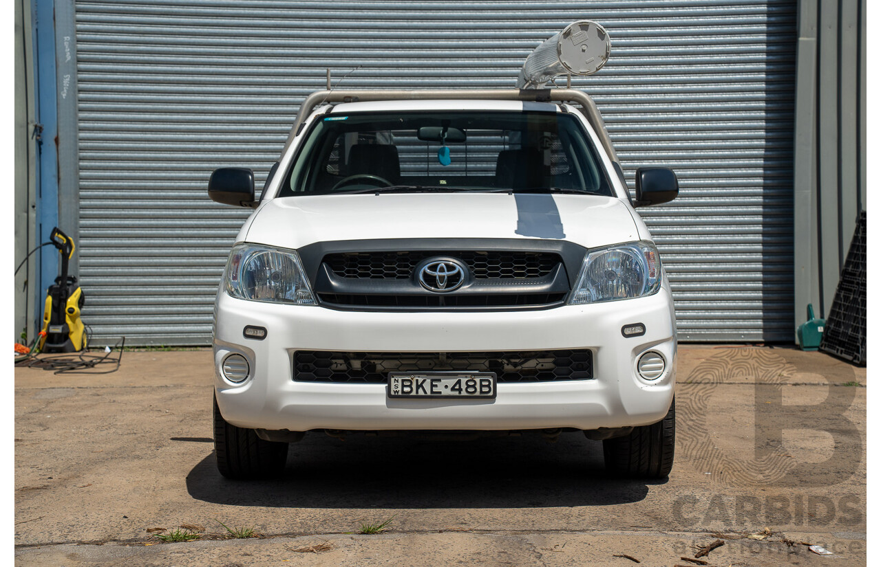 9/2008 Toyota Hilux Workmate TGN16R 07 UPGRADE C/Chas White 2.7L